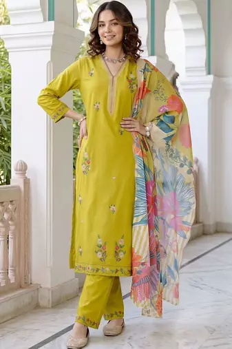 women floral embroidered regular thread work kurta with trousers & with dupatta