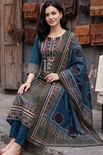 women ethnic motifs printed regular cotton kurta with trousers & with dupatta