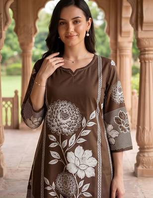 women floral printed regular cotton kurta with trousers & with dupatta 5