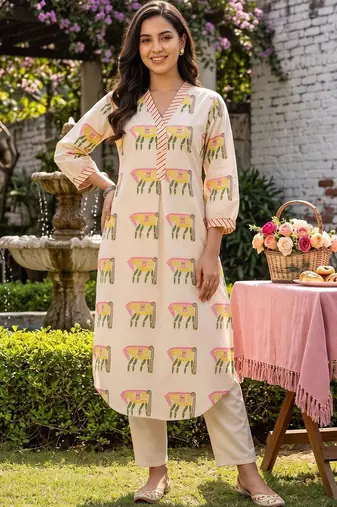 women ethnic motifs printed regular cotton kurta with trousers