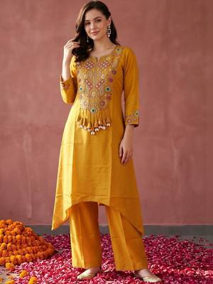 women ethnic motifs embroidered regular thread work kurta with palazzos 1
