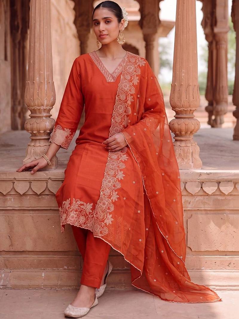 women ethnic motifs embroidered regular thread work kurta with trousers & with dupatta