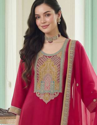 women ethnic motifs embroidered regular kurta with trousers & with dupatta 6