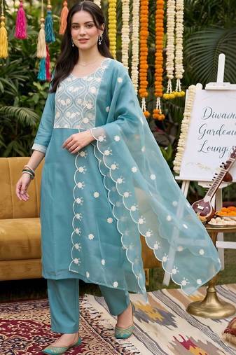 women ethnic motifs embroidered regular thread work kurta with trousers & with dupatta