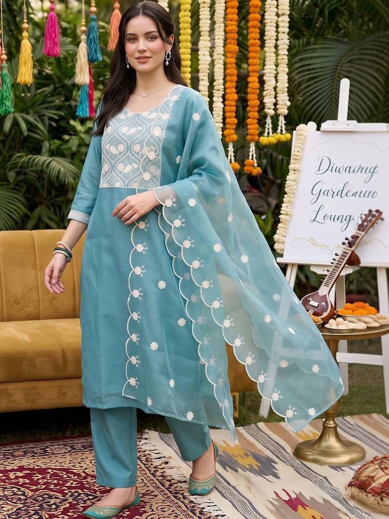 women ethnic motifs embroidered regular thread work kurta with trousers & with dupatta