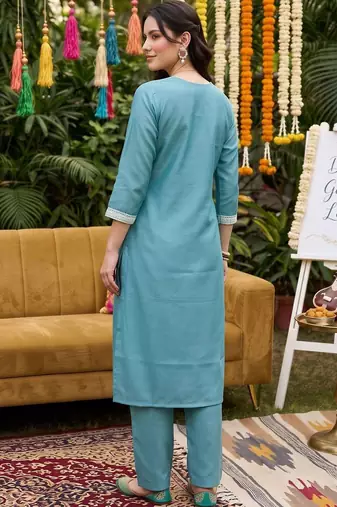 women ethnic motifs embroidered regular thread work kurta with trousers & with dupatta
