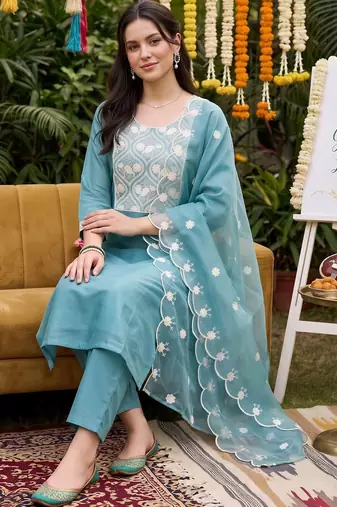 women ethnic motifs embroidered regular thread work kurta with trousers & with dupatta