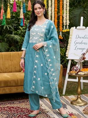 women ethnic motifs embroidered regular thread work kurta with trousers & with dupatta 6