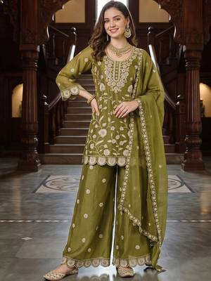 women ethnic motifs embroidered regular thread work kurta with palazzos & with dupatta 1