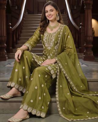 women ethnic motifs embroidered regular thread work kurta with palazzos & with dupatta 2