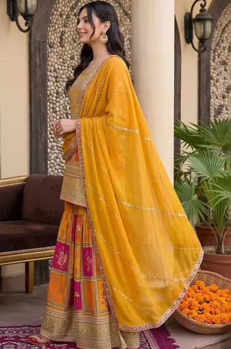 women ethnic motifs embroidered regular kurta with sharara & with dupatta