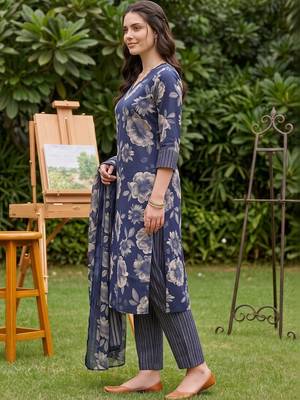 women floral printed regular kurta with trousers & with dupatta 3