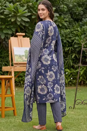 women floral printed regular kurta with trousers & with dupatta
