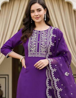 women ethnic motifs embroidered regular thread work kurta with trousers & with dupatta 6