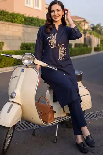 women ethnic motifs embroidered regular thread work cotton kurta with trousers