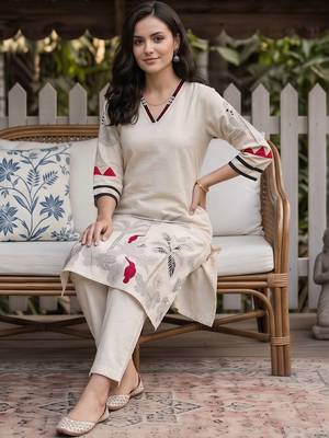 women ethnic motifs printed regular kurta with trousers 2