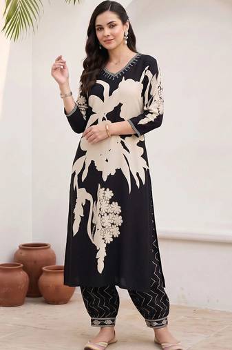 women floral printed regular kurta with trousers