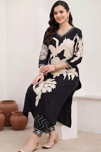 women floral printed regular kurta with trousers