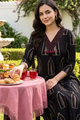 women ethnic motifs printed regular cotton kurta with trousers