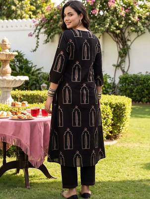 women ethnic motifs printed regular cotton kurta with trousers 3