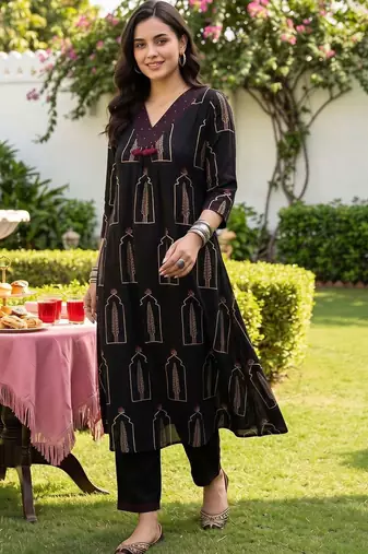 women ethnic motifs printed regular cotton kurta with trousers