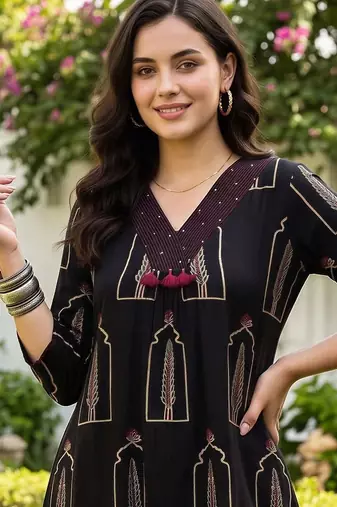 women ethnic motifs printed regular cotton kurta with trousers