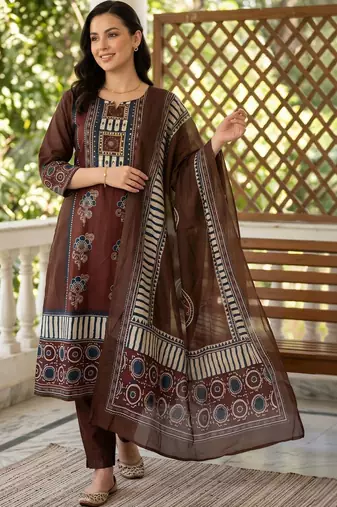women ethnic motifs printed regular cotton kurta with trousers & with dupatta