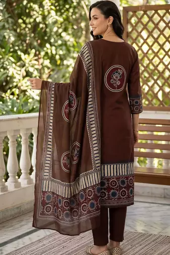 women ethnic motifs printed regular cotton kurta with trousers & with dupatta