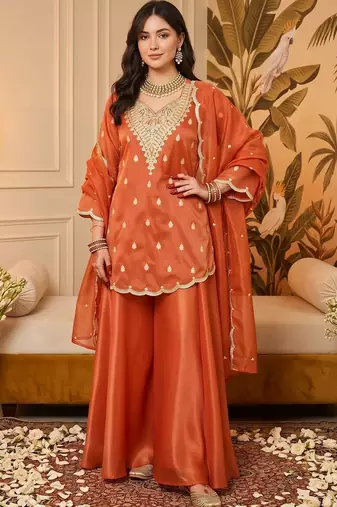 women ethnic motifs embroidered regular gotta patti kurta with palazzos & with dupatta