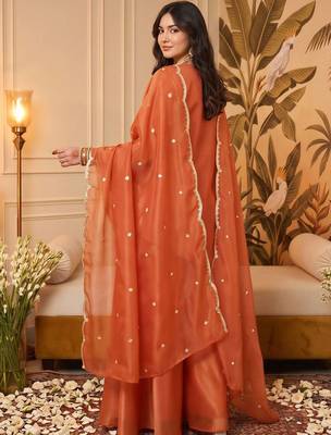 women ethnic motifs embroidered regular gotta patti kurta with palazzos & with dupatta 3