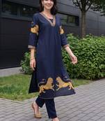 women ethnic motifs printed regular kurta with trousers