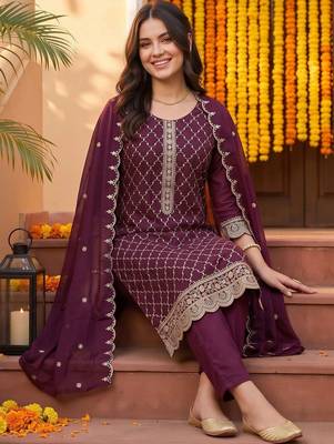 women ethnic motifs embroidered regular thread work kurta with trousers & with dupatta 2
