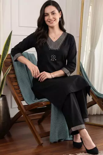 women ethnic motifs regular gotta patti kurta with trousers