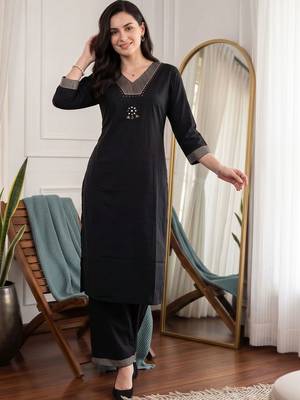 women ethnic motifs regular gotta patti kurta with trousers 5