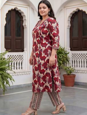 women floral printed regular cotton kurta with trousers 4