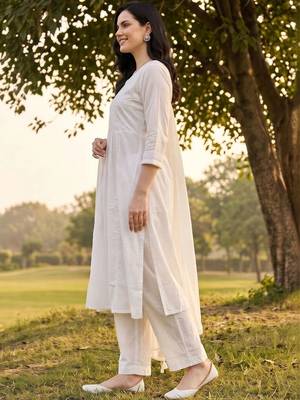 women ethnic motifs embroidered empire thread work cotton kurta with trousers & with dupatta 3