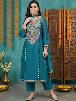 women ethnic motifs embroidered regular kurta with trousers & with dupatta 2