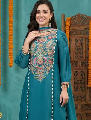 women ethnic motifs embroidered regular kurta with trousers & with dupatta 6