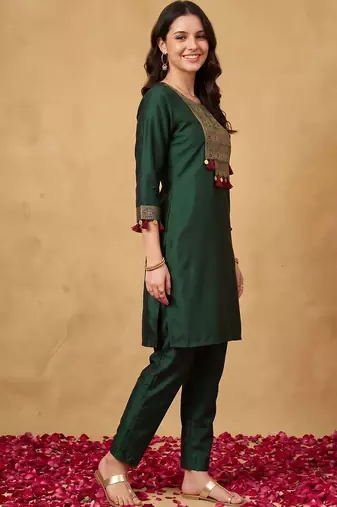 women ethnic motifs embroidered regular thread work liva kurta with trousers