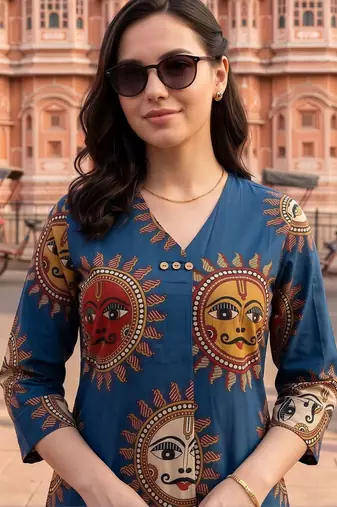 women ethnic motifs printed regular cotton kurta with trousers