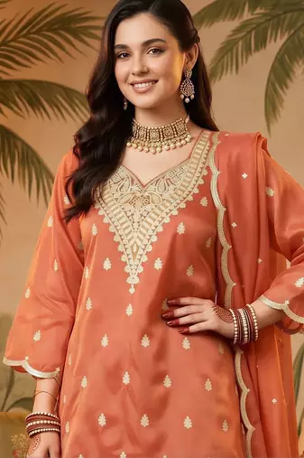 women ethnic motifs embroidered regular kurta with sharara & with dupatta