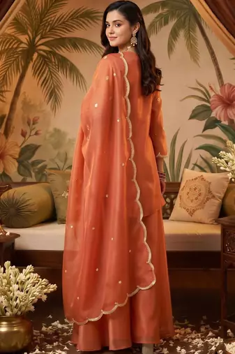 women ethnic motifs embroidered regular kurta with sharara & with dupatta