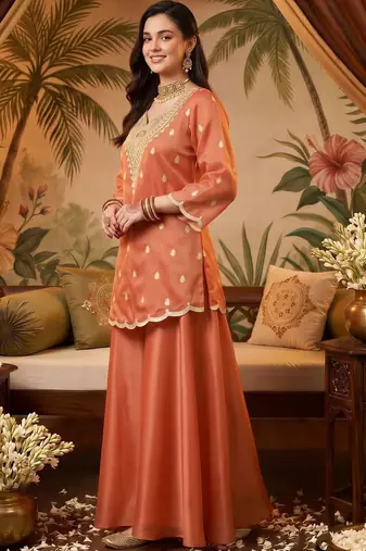 women ethnic motifs embroidered regular kurta with sharara & with dupatta
