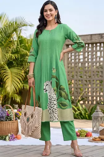 women animal printed pleated cotton kurta with trousers