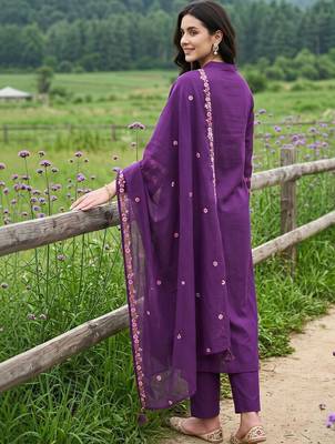 women ethnic motifs embroidered regular thread work cotton kurta with trousers & with dupatta 3