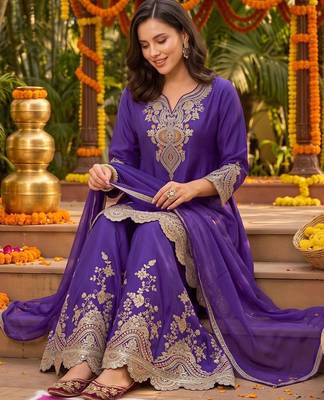 women ethnic motifs embroidered regular thread work kurta with palazzos & with dupatta 2