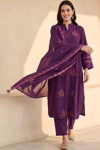 women floral embroidered regular thread work cotton kurta with trousers & with dupatta