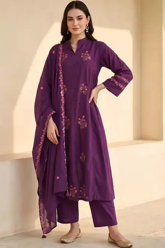 women floral embroidered regular thread work cotton kurta with trousers & with dupatta