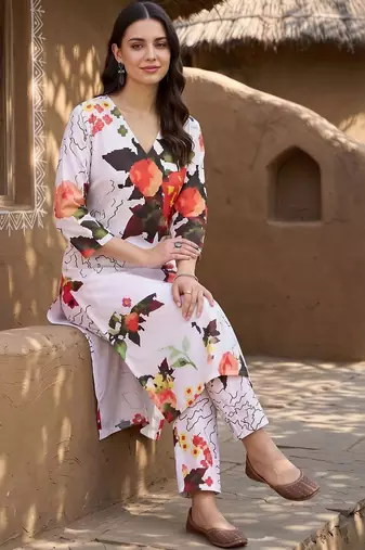 women floral printed regular kurta with trousers