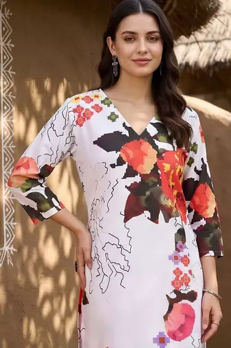 women floral printed regular kurta with trousers